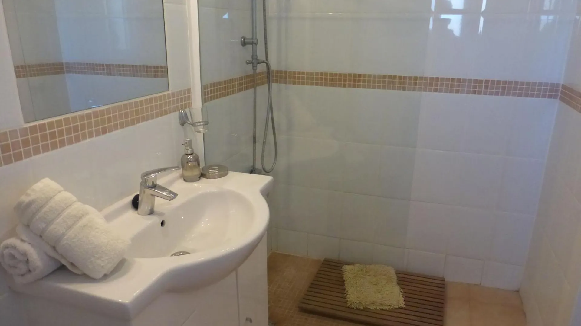 Nice 2 Bedroom Apartment Roquetas de Mar