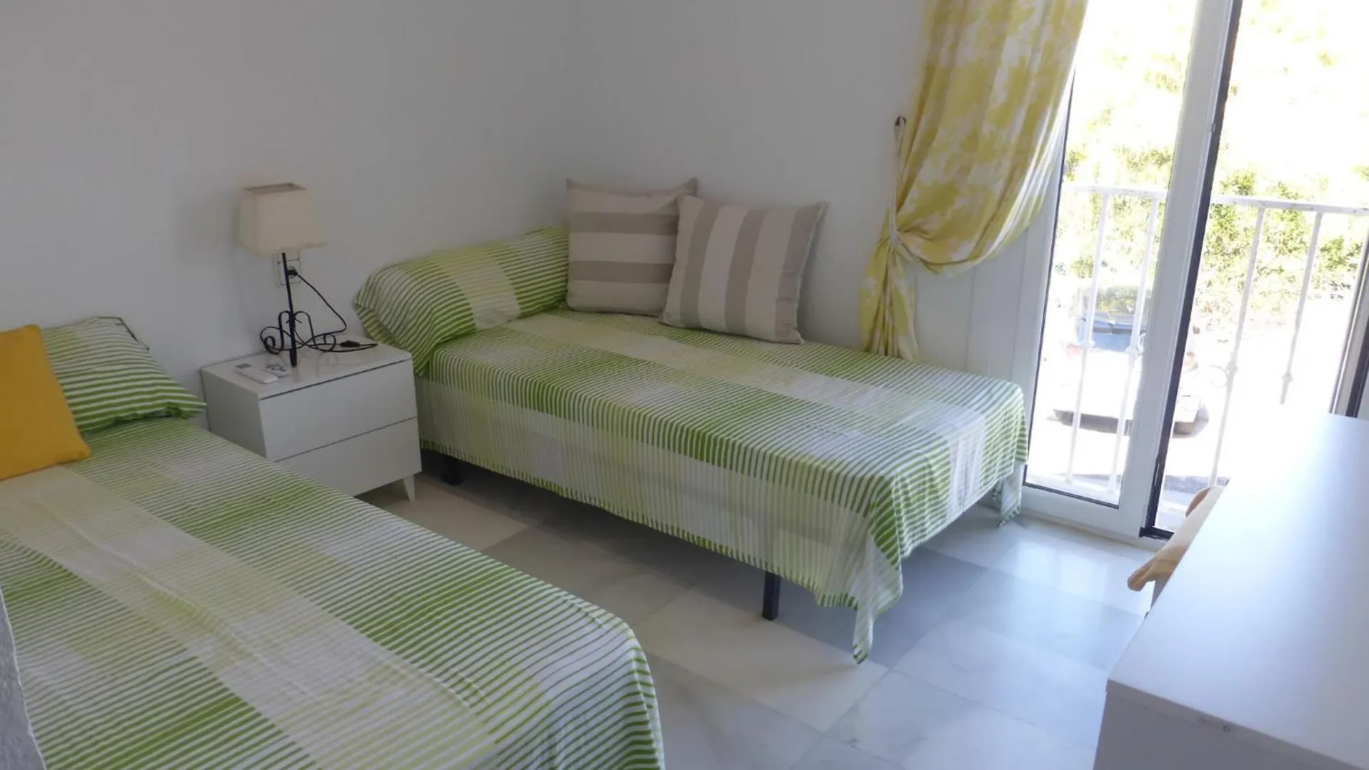 Nice 2 Bedroom Apartment Roquetas de Mar